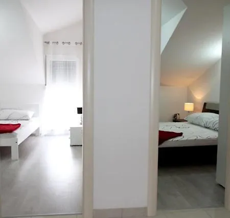 Apartman Nova *