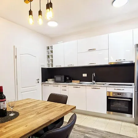 Apartment Nova